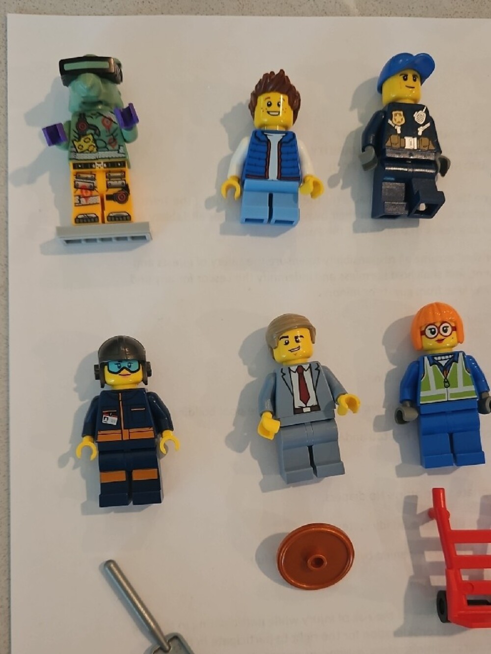 Lego Minifigure Lot - Picture 2 of 4